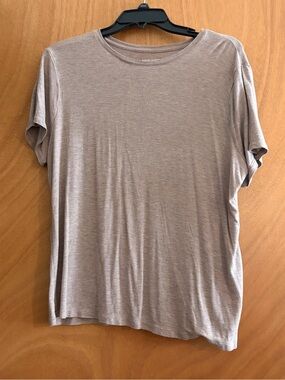 Nine West Taupe Short Sleeve Crewneck Tee
